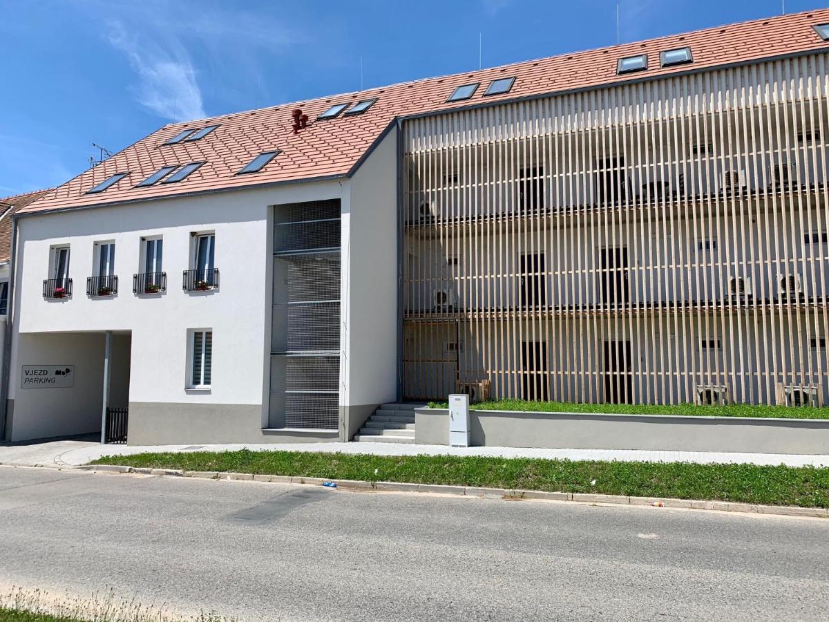 C16 * Mikulov
